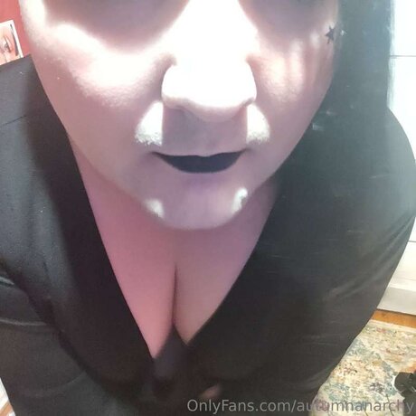 Foto di nudo di fuga di OnlyFans di Autumnanarchy