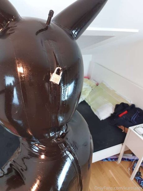 Foto di nudo di fuga di OnlyFans di Kurolatex