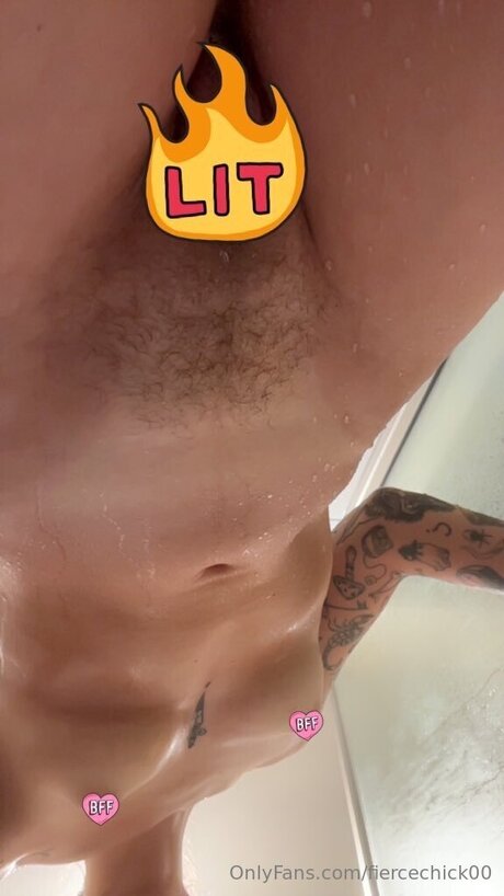 Foto di nudo di fuga di OnlyFans di Fiercechick00