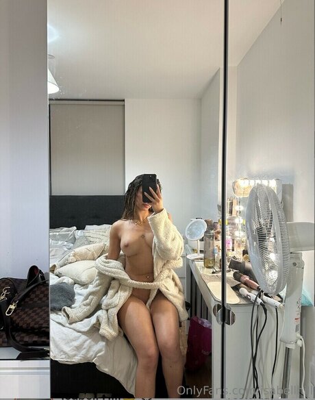 Foto di nudo di fuga di OnlyFans di Go69dess