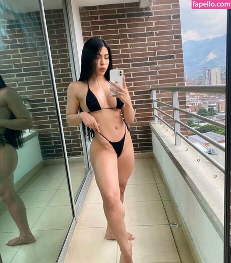 Foto di nudo di fuga di OnlyFans di Marianna Arroyo