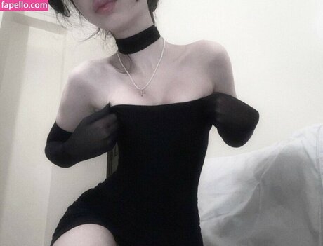 Foto di nudo di fuga di OnlyFans di Mioecupid