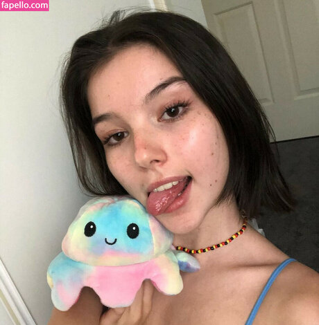 Foto di nudo di fuga di OnlyFans di Newinsight