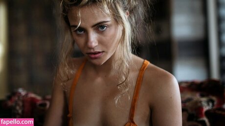 Foto di nudo di fuga di OnlyFans di Charlotte Mckee