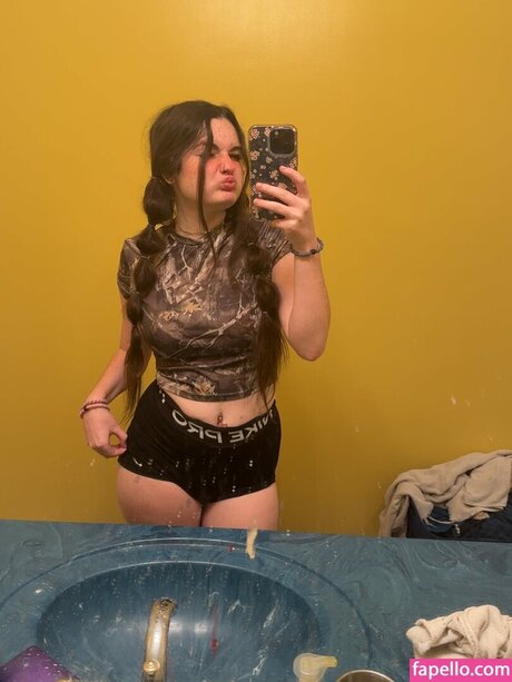 Foto di nudo di fuga di OnlyFans di Ashby20384