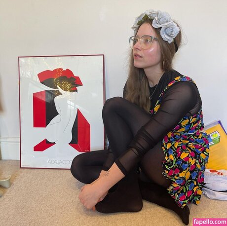 Foto di nudo di fuga di OnlyFans di Jessie Cave