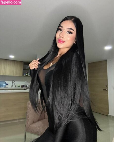 Foto di nudo di fuga di OnlyFans di Esmeralda Arango