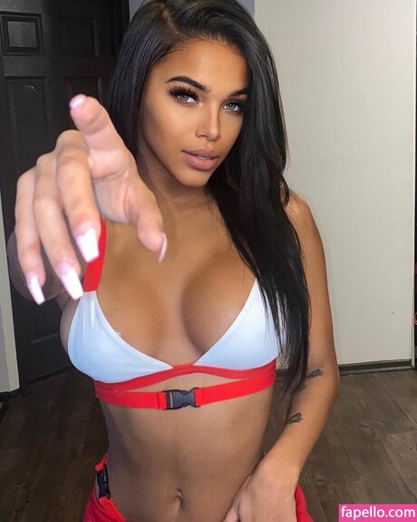 Foto di nudo di fuga di OnlyFans di Sydney Thompson