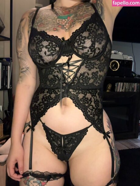 Foto di nudo di fuga di OnlyFans di Shakinmyashe