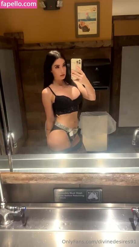 Foto di nudo di fuga di OnlyFans di Devinedesires91
