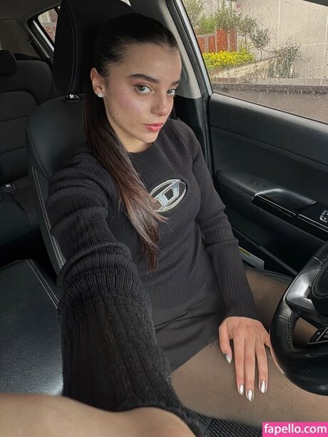 Foto di nudo di fuga di OnlyFans di Semiraminta