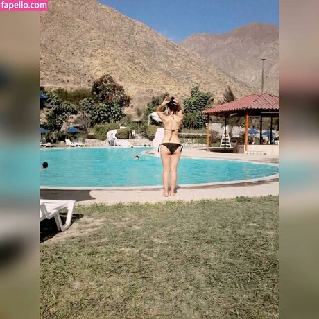 Foto di nudo di fuga di OnlyFans di Nicole Dayana