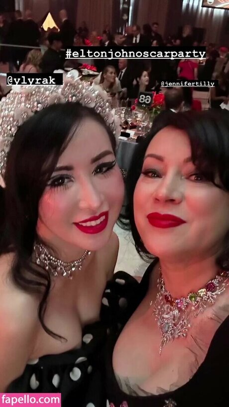 Jennifer Tilly