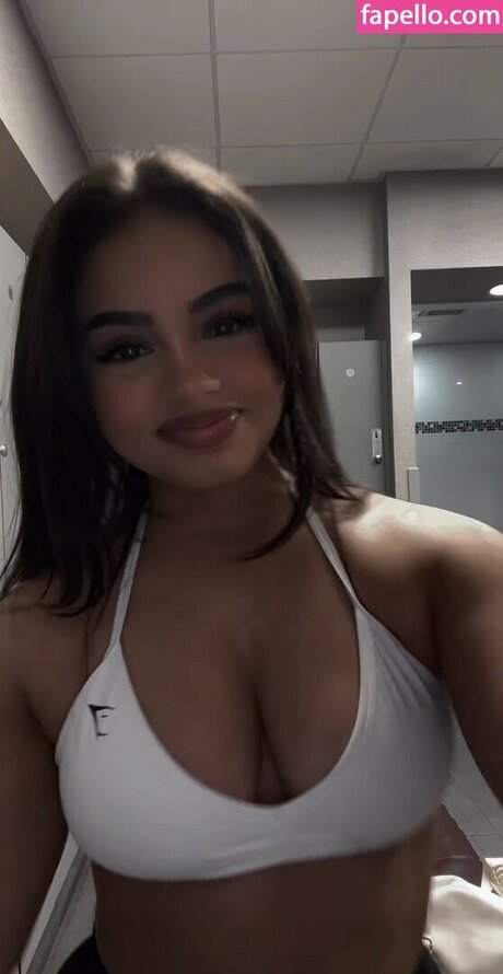 Foto di nudo di fuga di OnlyFans di Avriell
