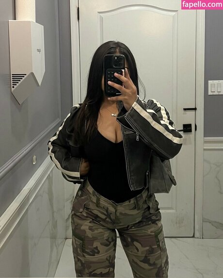 Foto di nudo di fuga di OnlyFans di Avriell