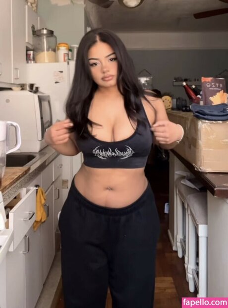 Foto di nudo di fuga di OnlyFans di Avriell