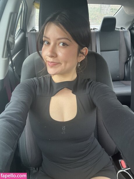 Foto di nudo di fuga di OnlyFans di Aygela
