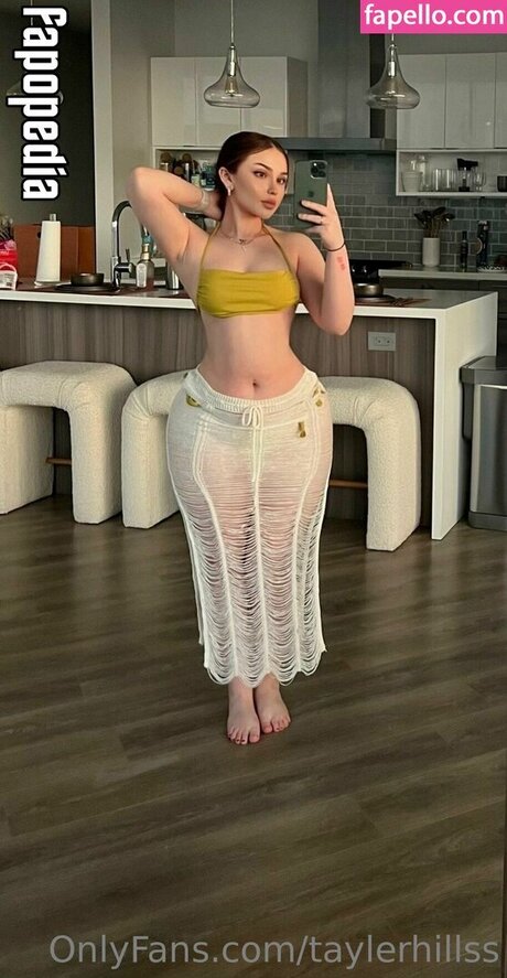 Foto di nudo di fuga di OnlyFans di Tayler Hillss