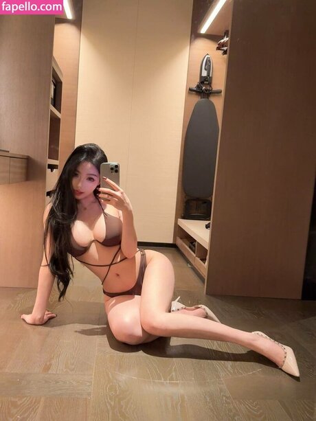 Foto di nudo di fuga di OnlyFans di Mimi11 Mimi12
