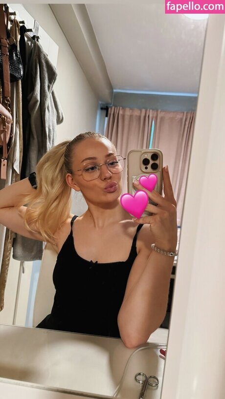 Foto di nudo di fuga di OnlyFans di Silje Fredsvik