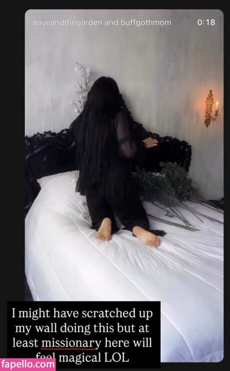 Foto di nudo di fuga di OnlyFans di Buffgothmom