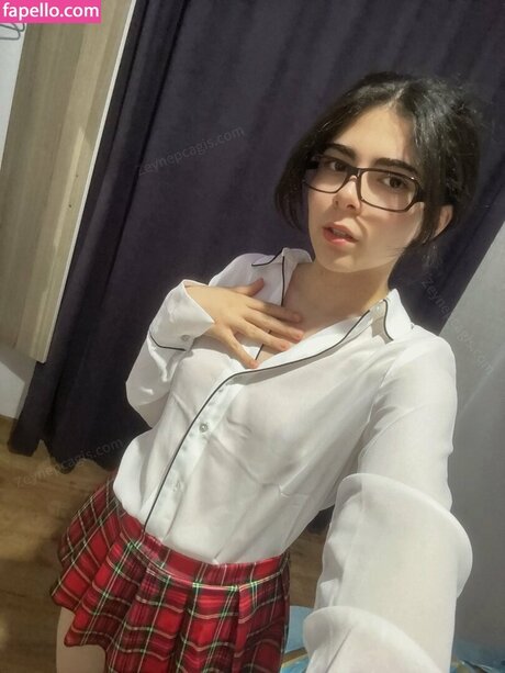 Foto di nudo di fuga di OnlyFans di Zeynep Ag