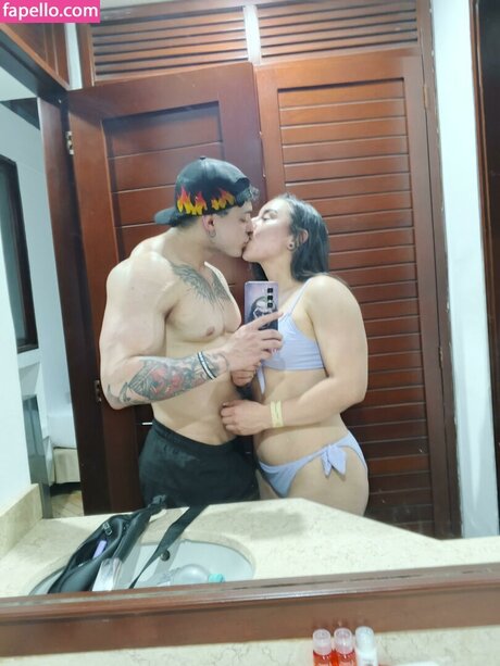 Foto di nudo di fuga di OnlyFans di Violetaydantegh