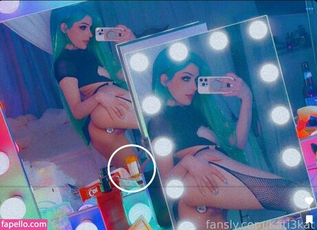 Foto di nudo di fuga di OnlyFans di Kati3kat