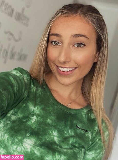 Foto di nudo di fuga di OnlyFans di Chlo  Matt