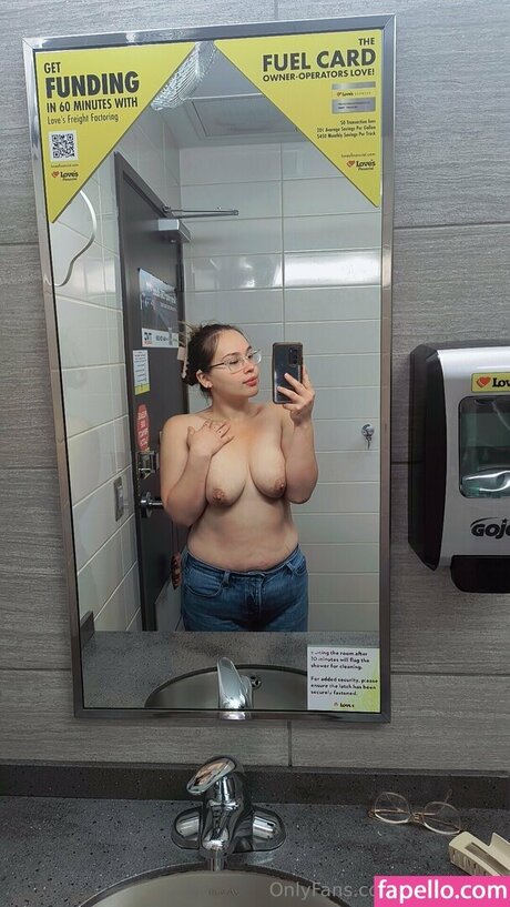 Foto di nudo di fuga di OnlyFans di Reldaroo90