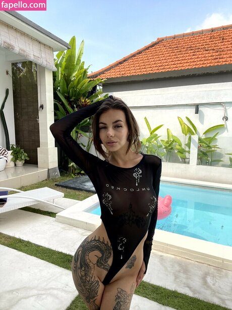 Foto di nudo di fuga di OnlyFans di Kendra Lane