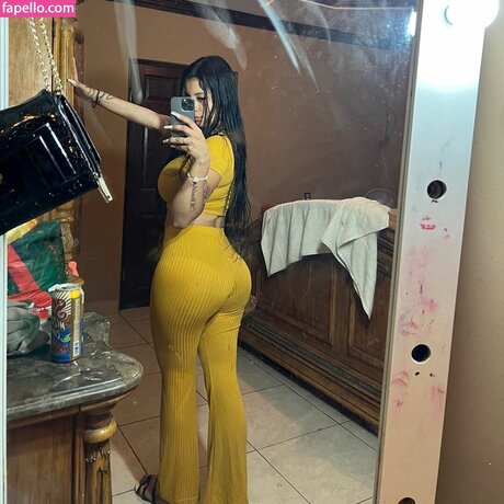 Foto di nudo di fuga di OnlyFans di Karla Barcenas