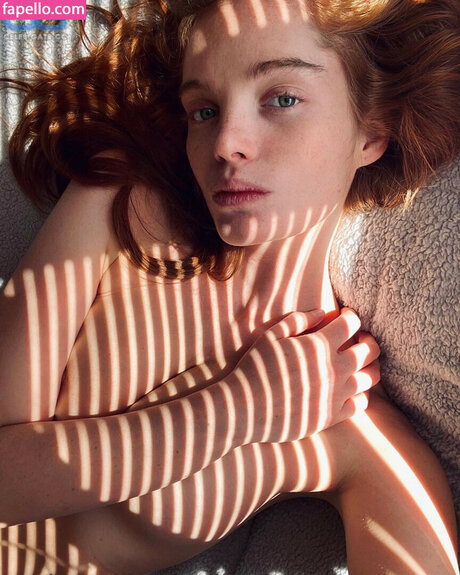 Foto di nudo di fuga di OnlyFans di Alexina Graham