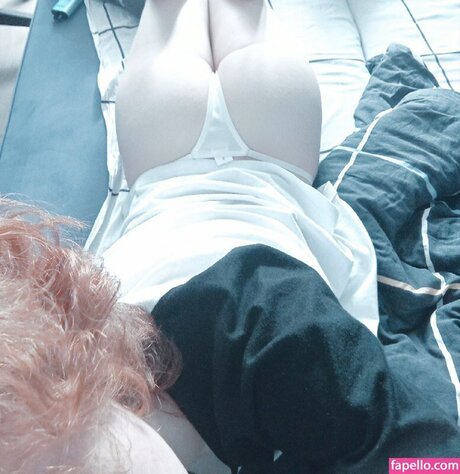 Foto di nudo di fuga di OnlyFans di Albanocte
