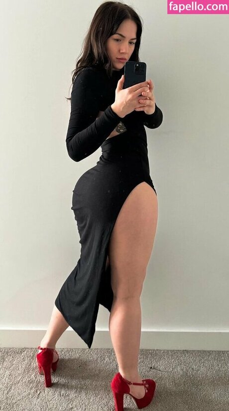 Foto di nudo di fuga di OnlyFans di Beth Fiit