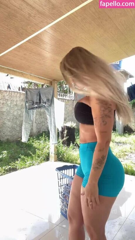 Foto di nudo di fuga di OnlyFans di Marilane