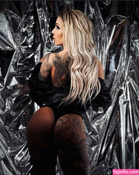 Foto di nudo di fuga di OnlyFans di Sara Pauline