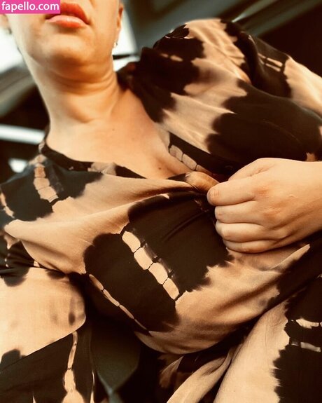 Foto di nudo di fuga di OnlyFans di Kathydeep