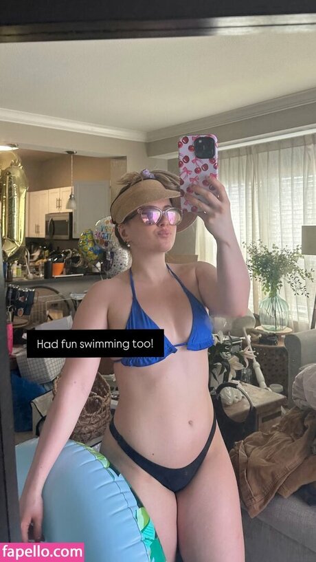 Foto di nudo di fuga di OnlyFans di Krissee
