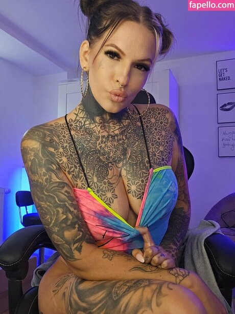 Foto di nudo di fuga di OnlyFans di Aileeninkofficial