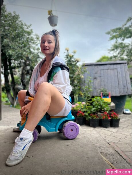 Foto di nudo di fuga di OnlyFans di Puma Cherevko