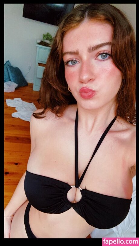 Foto di nudo di fuga di OnlyFans di Fiona Odle