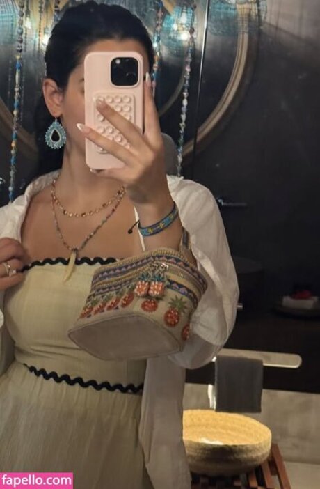 Foto di nudo di fuga di OnlyFans di Adolladola