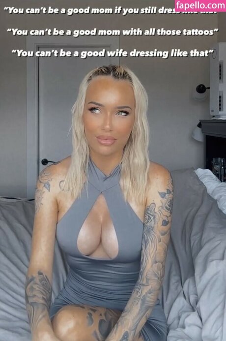 Foto di nudo di fuga di OnlyFans di Caitlin Fladager