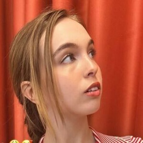 Foto di nudo di fuga di OnlyFans di Serena Skybourne