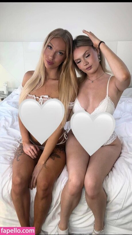 Foto di nudo di fuga di OnlyFans di Nikoline Fray