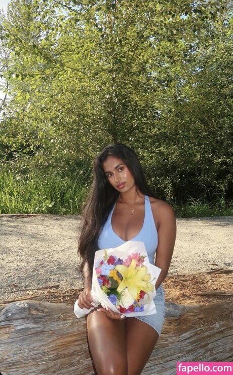 Foto di nudo di fuga di OnlyFans di Ashika Thomas