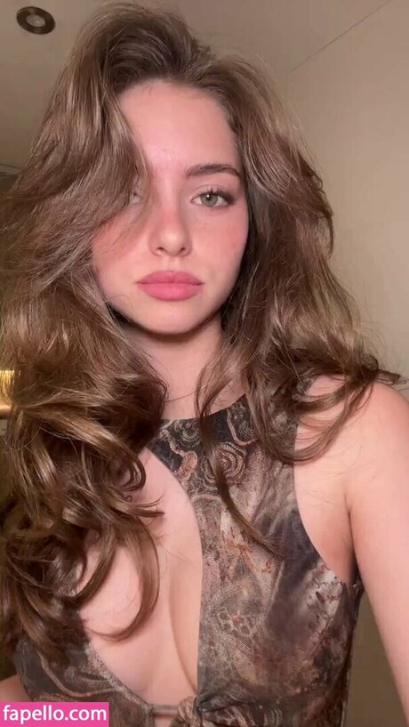 Foto di nudo di fuga di OnlyFans di Lucia Ferrato