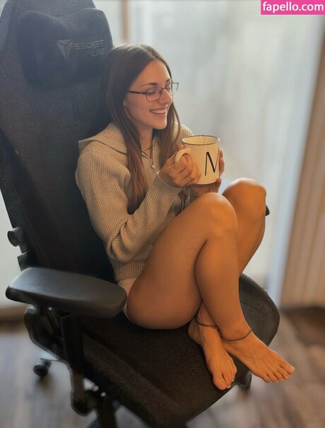 Foto di nudo di fuga di OnlyFans di Mazikeengme