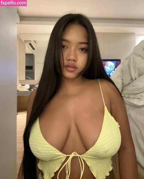 Foto di nudo di fuga di OnlyFans di Jutirina Jutrinina